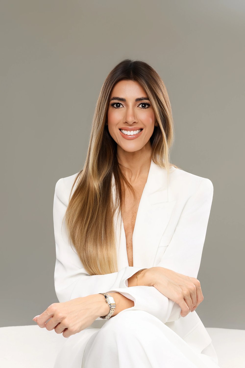 Rafaela Rodrigues atendendo em consultório